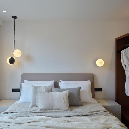 Haya Athens Loftie Suites Экстерьер фото